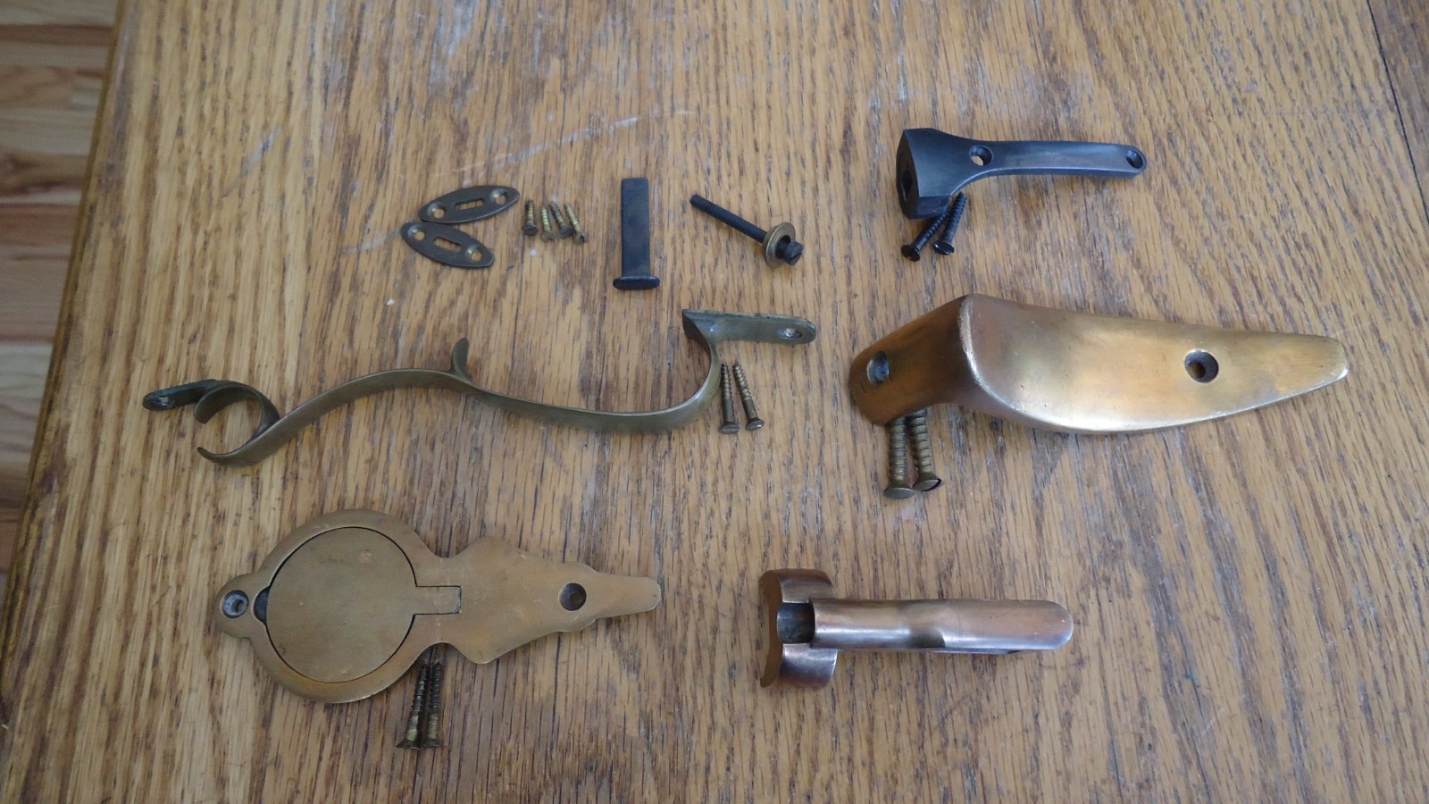 Thompson Center Seneca Parts Set, Butt Plate, Trigger Guard, Nose Cap, Tang