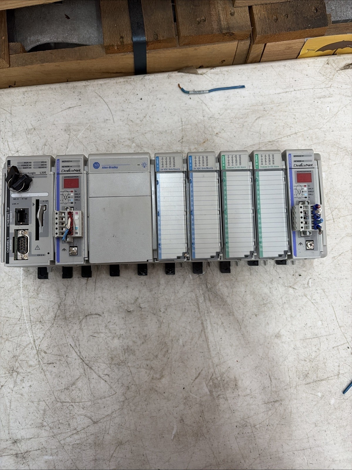 Allen Bradley 1769-L32E CompactLogix PLC Rack W Multiple || 1769-ecr || 1769-sdn