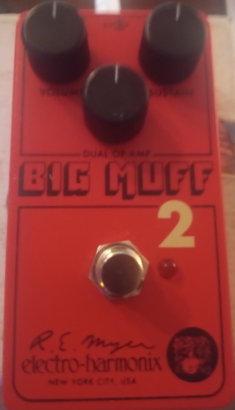 Electro-Harmonix Big Muff Pi 2 Fuzz Guitar Effect Pedal