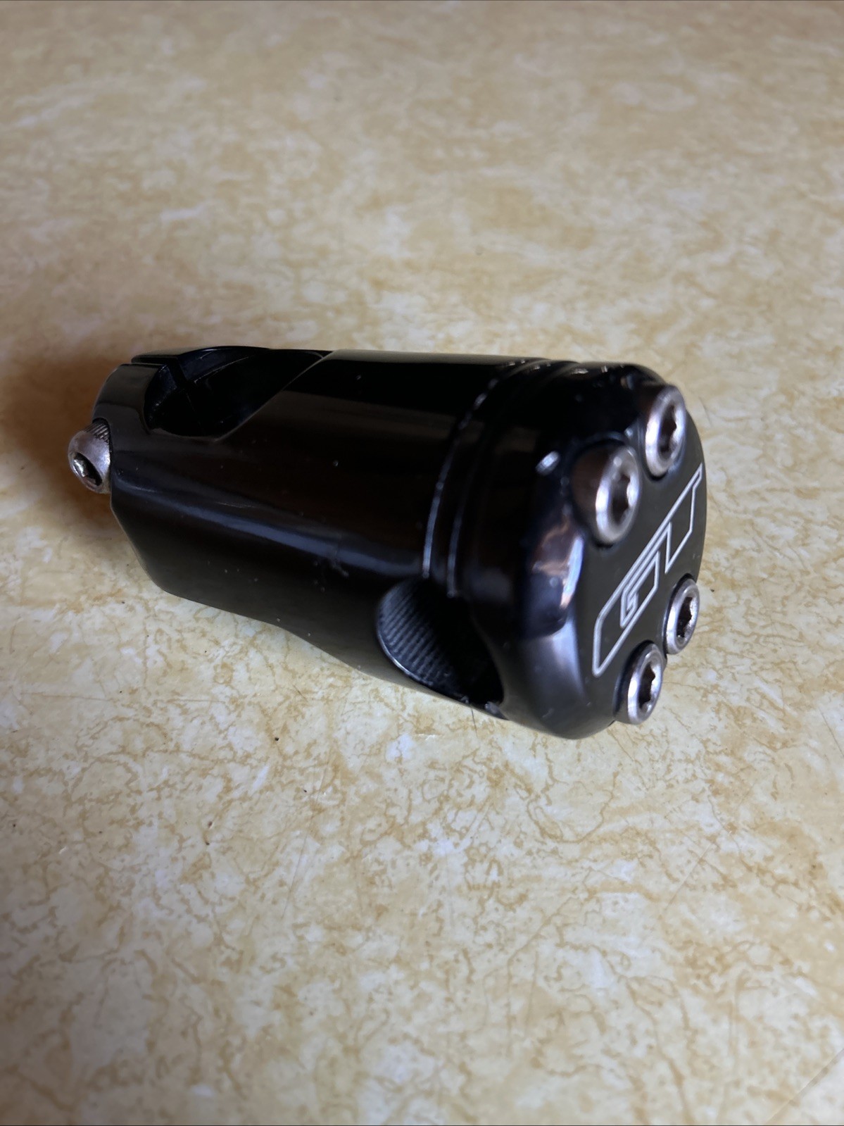 GT Piston Stem Neck Black 1-1/8” Threadless Mid School