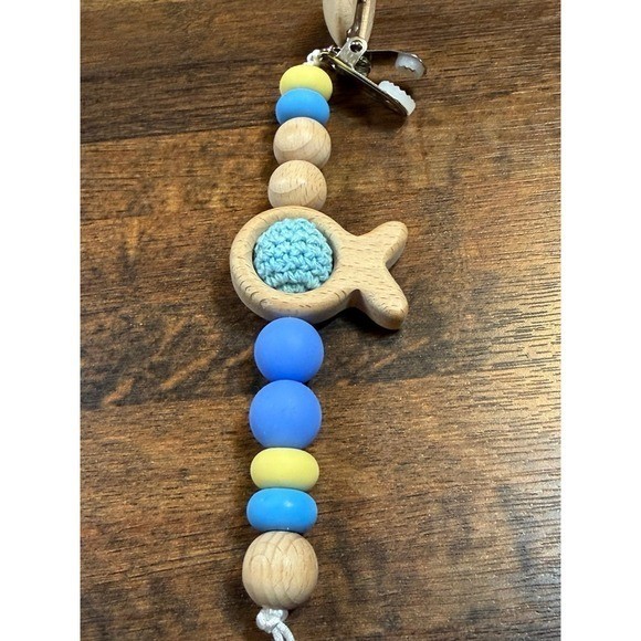 New hand made silicone bead pacifier holder, fish