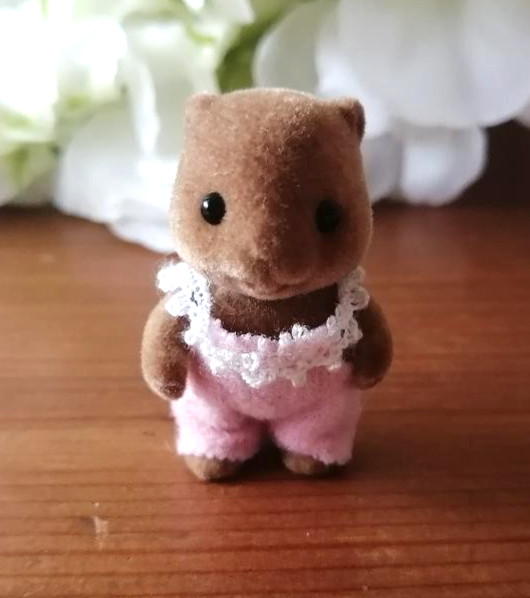 SYLVANIAN FAMILIES TOMY VINTAGE Waters Beaver Baby CALICO CRITTERS
