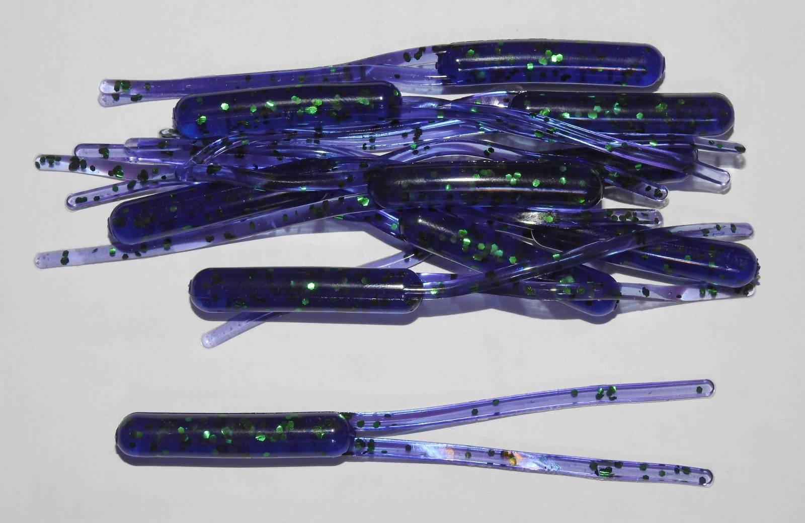 "NEW" (10) Piece 4" Spinnerbait/Buzzbait Twin Leg Trailers-(Junebug)-Bass