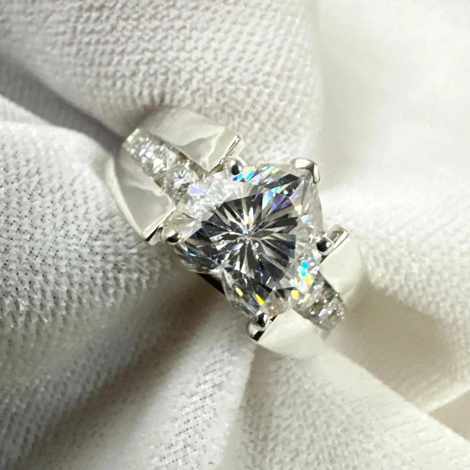 Certified 4.45 Ct White Heart Cut Treated Diamond Solitaire Ring In 925 Silver