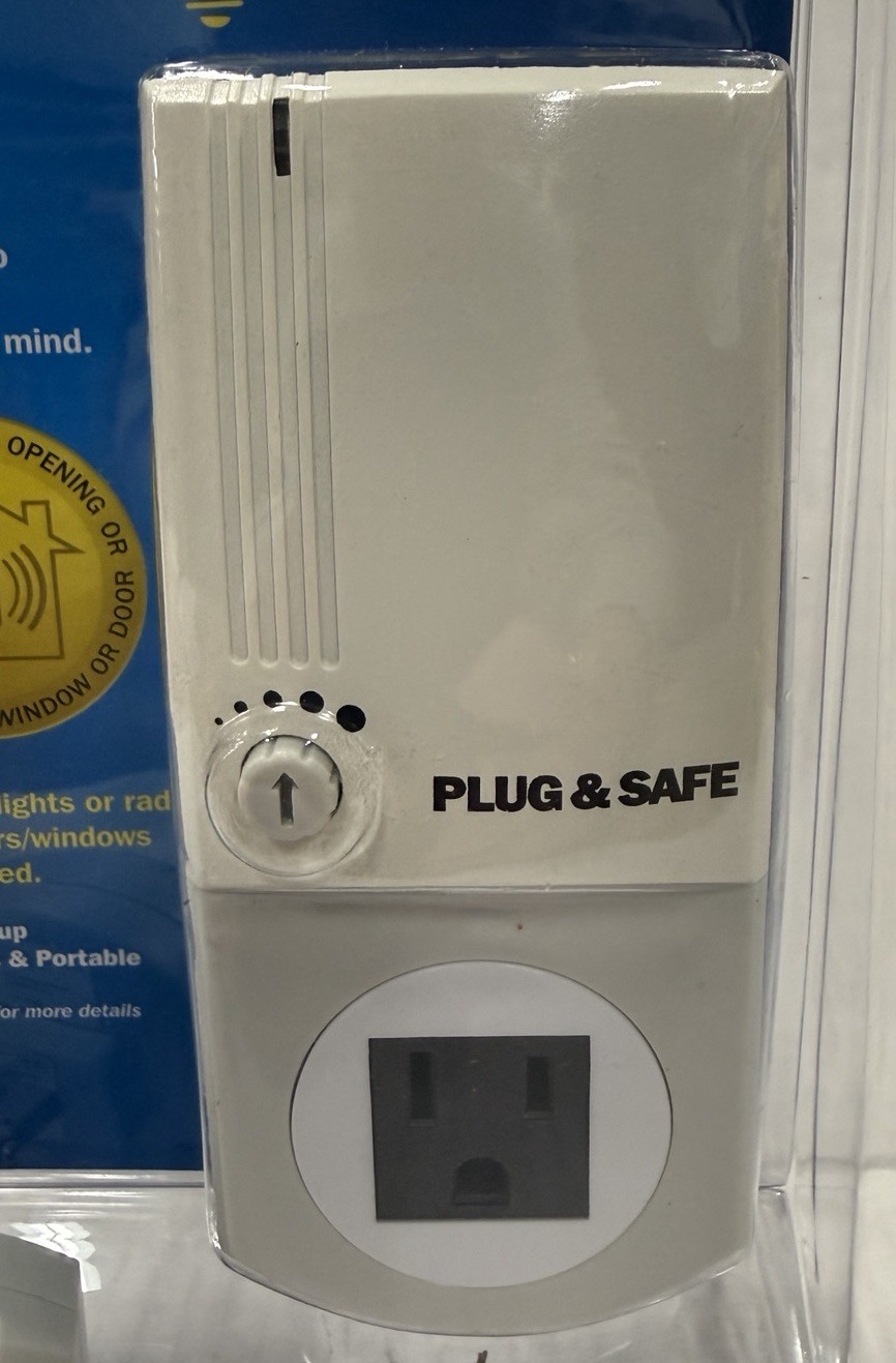 Plug & Safe PS8 Home Motion Security Sensor, Plug In Wireless, Lighting Control