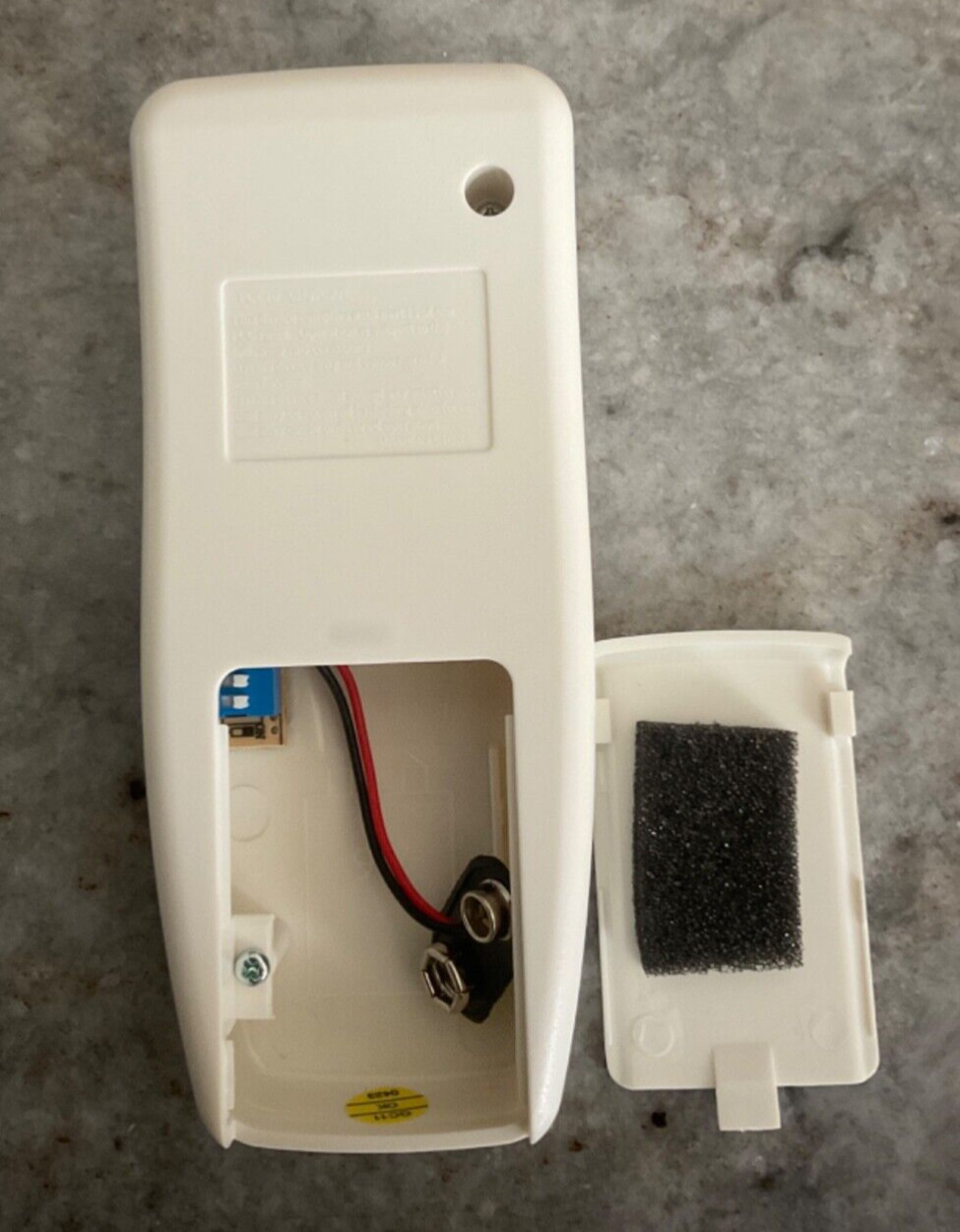 Kichler 337001WH Fan Ceiling Universal Remote Control with Cradle New