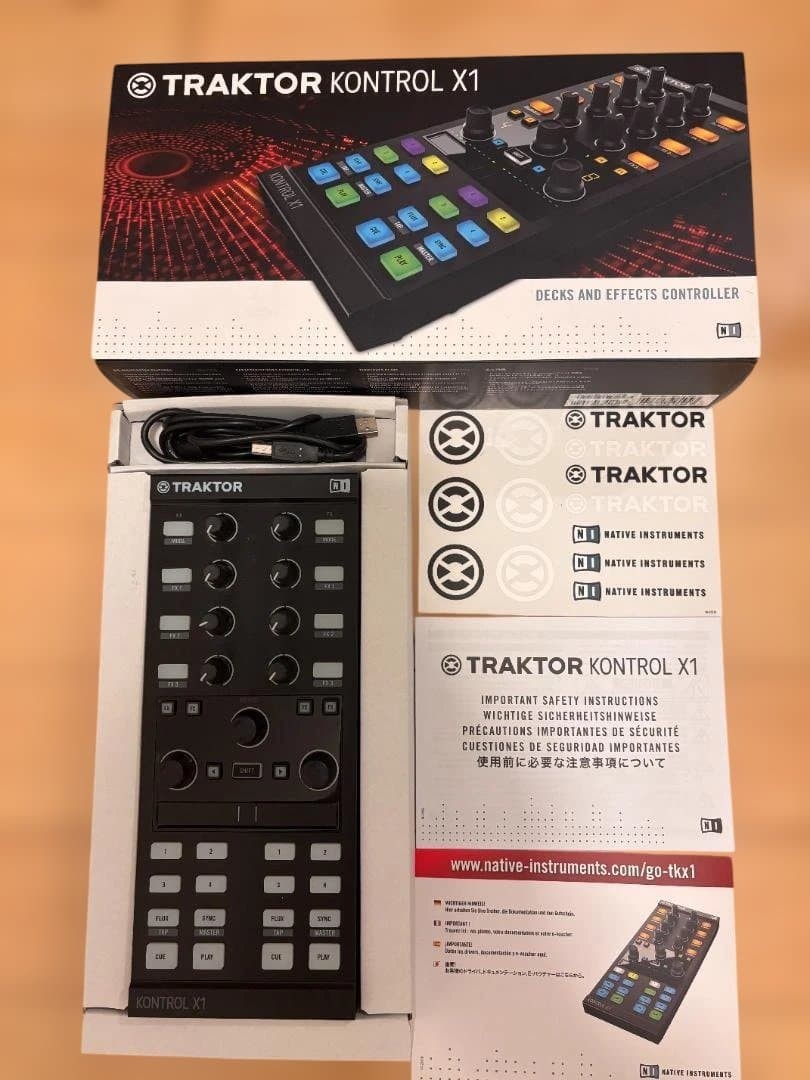 Native Instruments Traktor Kontrol X1 MK2 DJ Decks Effects Controller Boxed Test