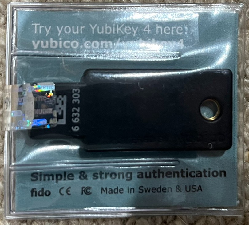 Yubico YubiKey 4 USB Encryption Device