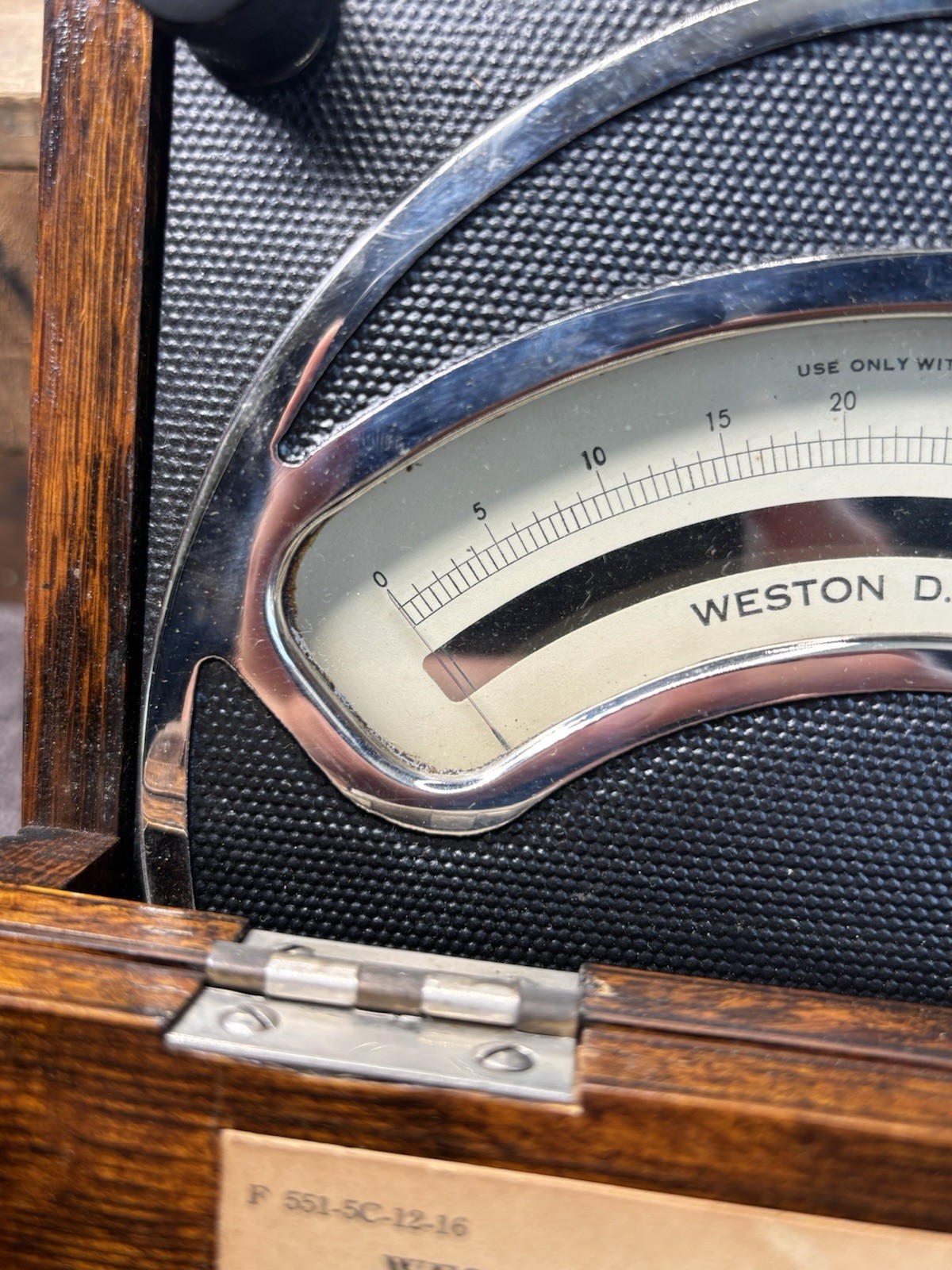 Antique 1920s WESTON D.C. ANTIQUE VOLTMETER, MODEL 45, SOLID OAK 16934