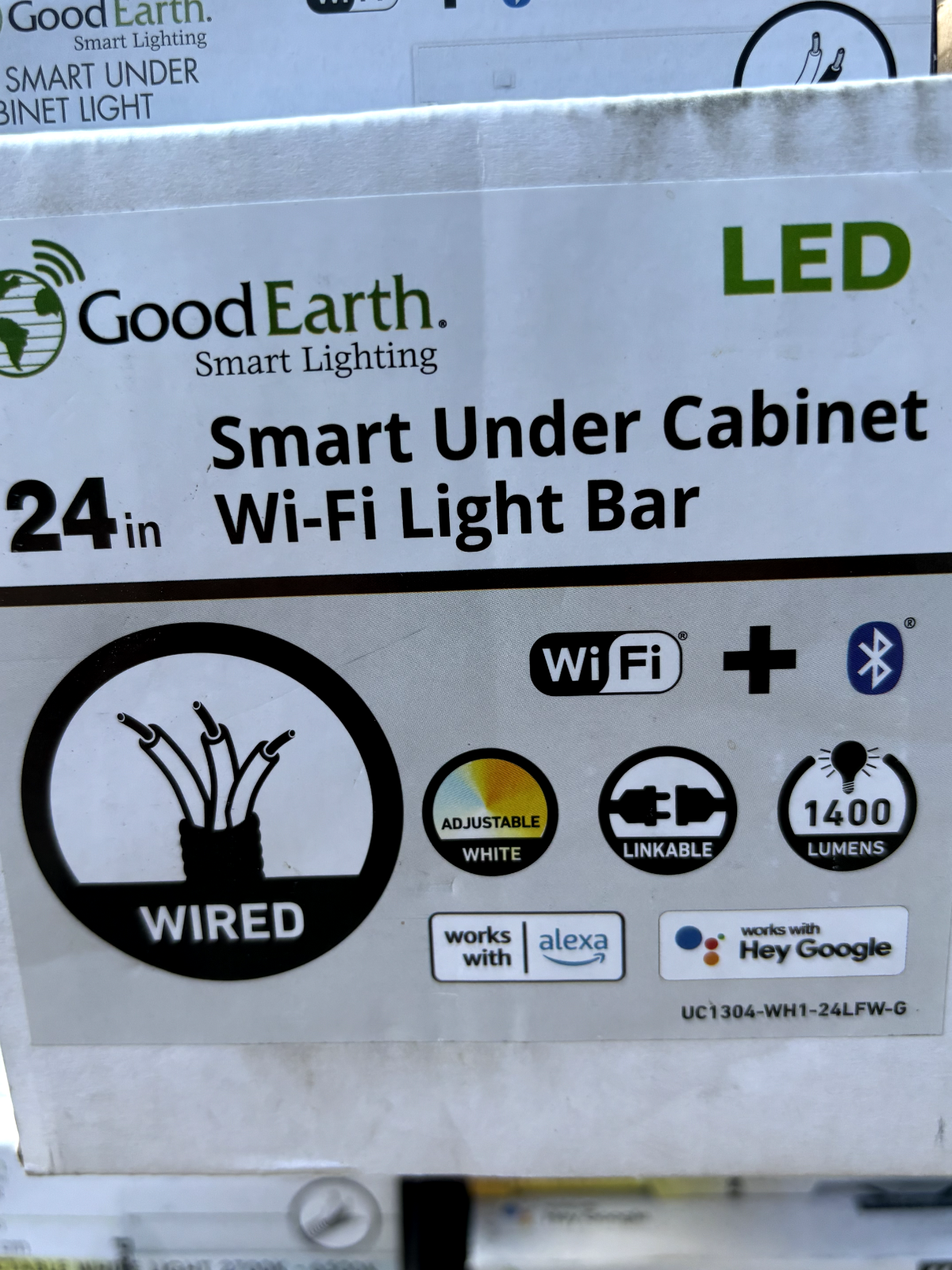 Good Earth 5-Select Color Temp 24-in Smart Hardwired LED Under Cabinet Light