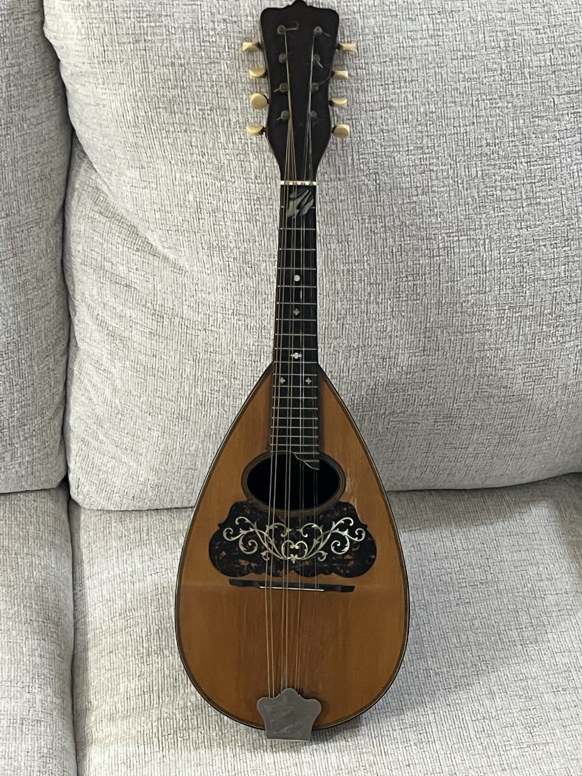 Washburn Mandolin. Model 1915  Serial# 2141-D