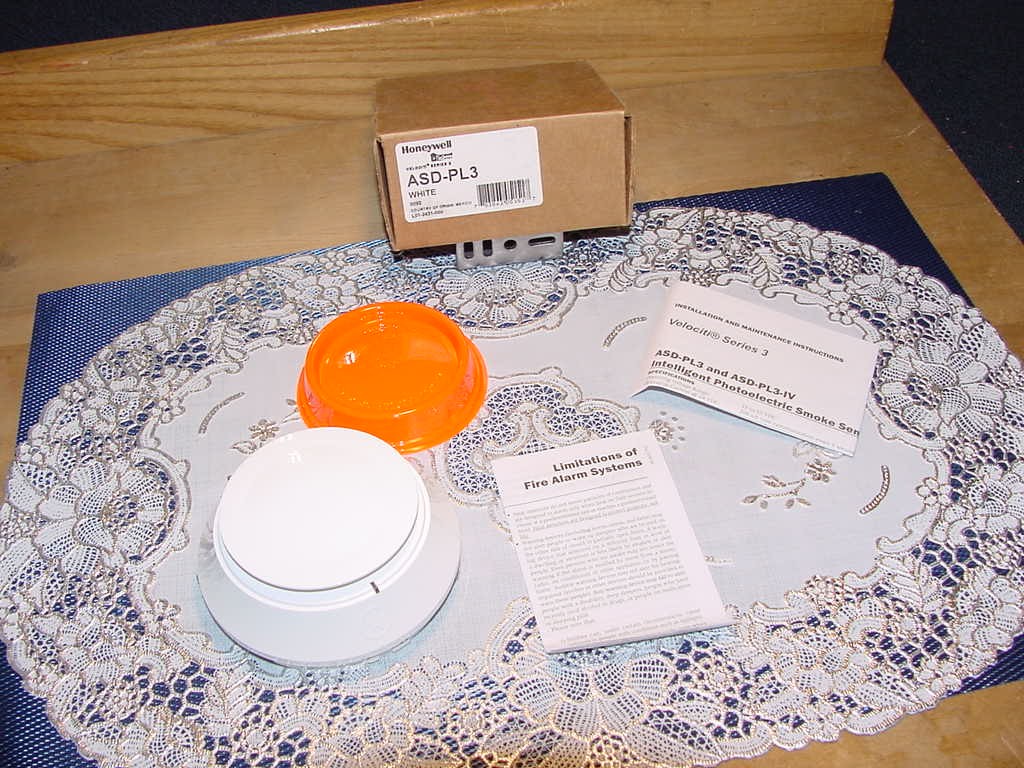 Honeywell ASD-PL3 Intelligent Photoelectric Smoke Sensor, Velociti Series 3 New