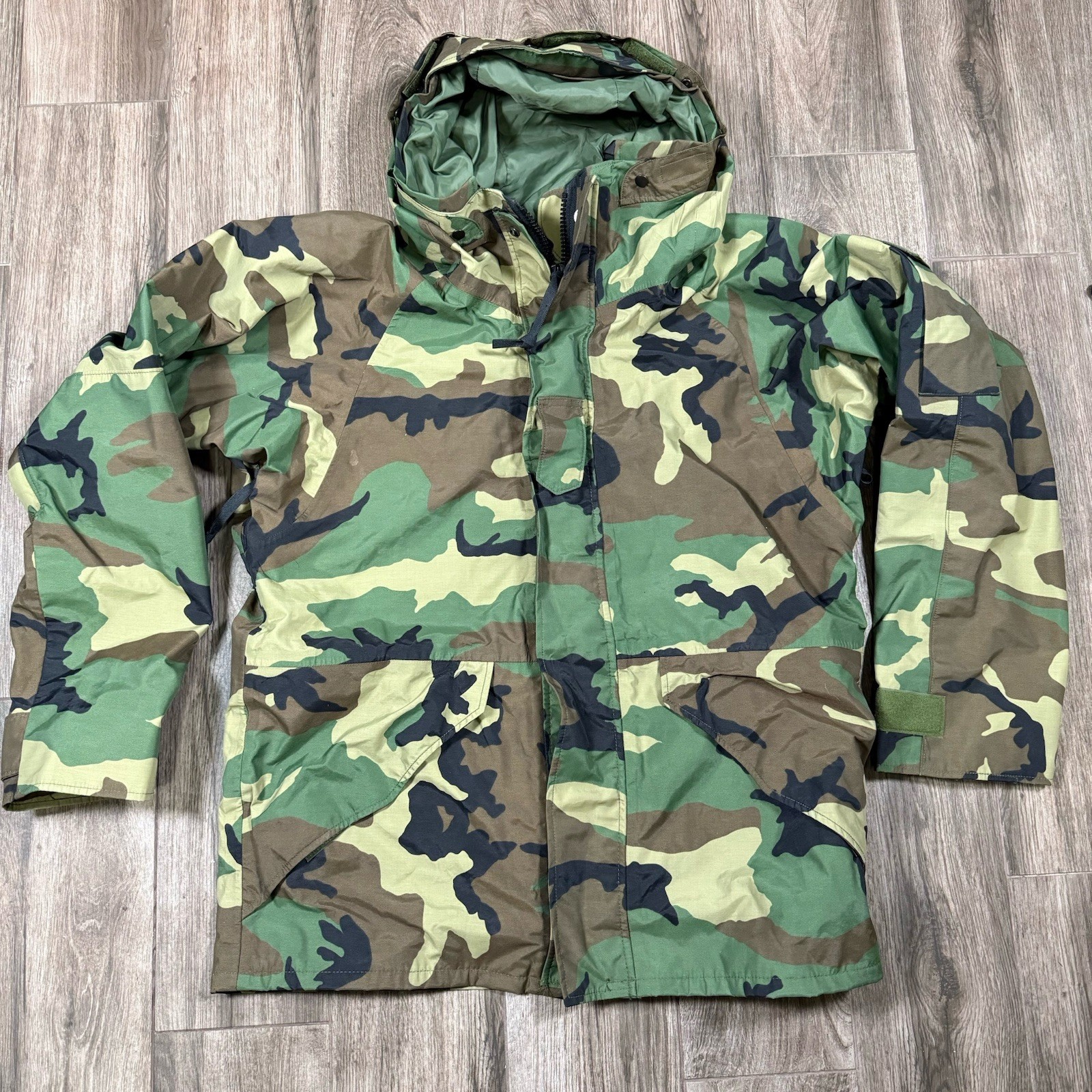 US Military Cold Weather Camouflage Parka Jacket Size Medium Regular