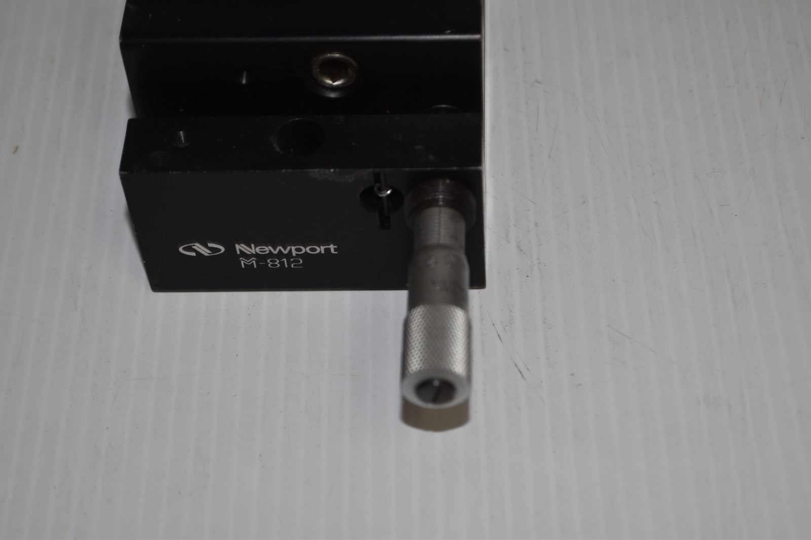 *JM* NEWPORT M-812 LASER MOUNT (CTE99)