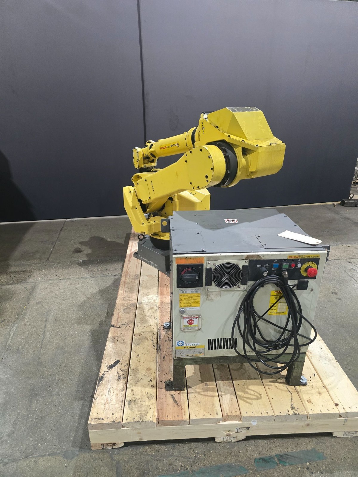 Fanuc M‑710iC/50 Complete with R‑30iB Controller USED