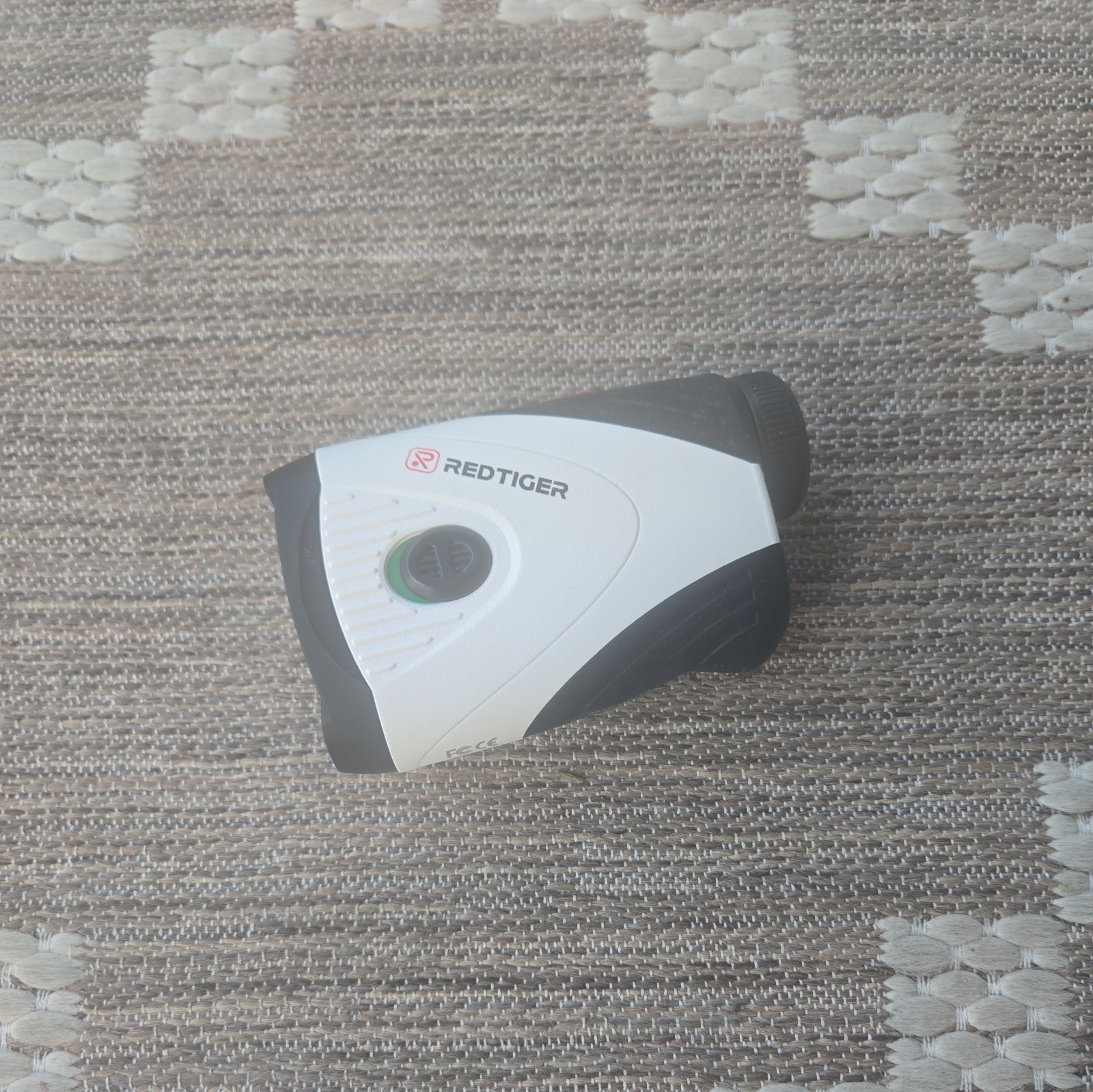 Redtiger Golf Rangefinder 1200 yd capacity 7X Magnify Slope Recharge capability