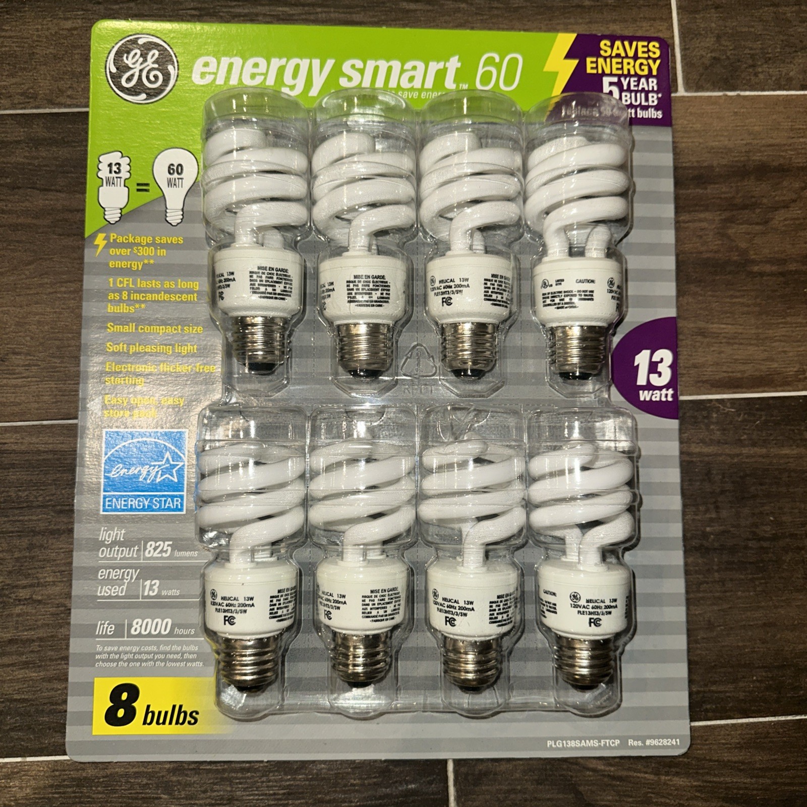 GE Energy Smart CFL Spiral  GE 13 Watt Replaces 60 Watt Light Bulbs 8 Pack