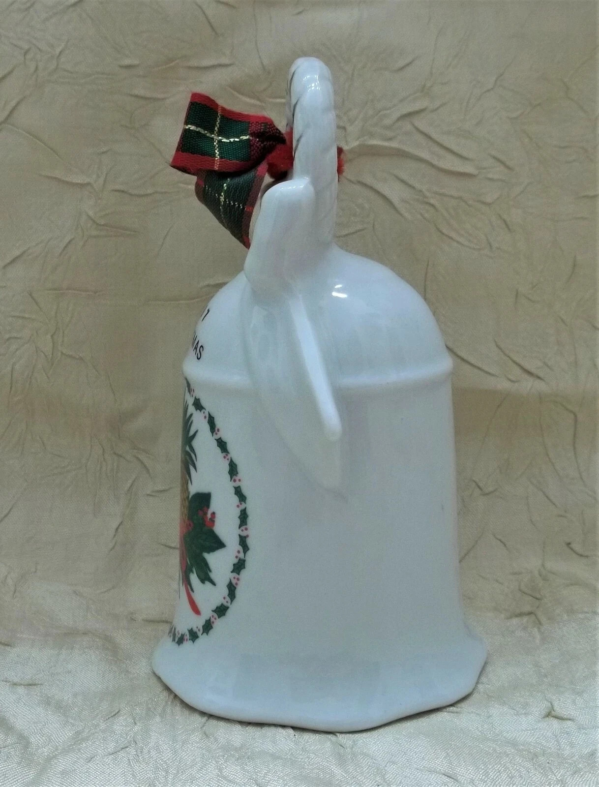 Christmas 1987 Ceramic Bell with Pineapple Design Holiday