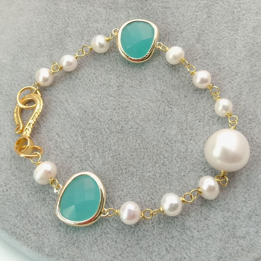 White Baroque Pearl Blue Crystal Bracelet 8''