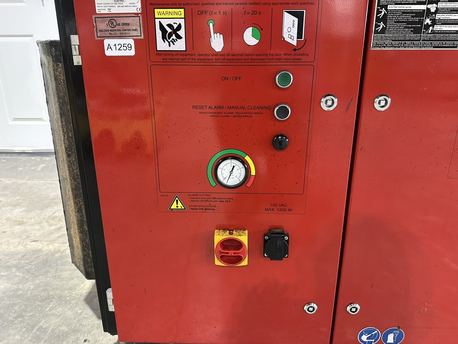 LINCOLN ELECTRIC 400-MS/A DOWNFLEX K2751-11 DOWNDRAFT WELDING TABLE