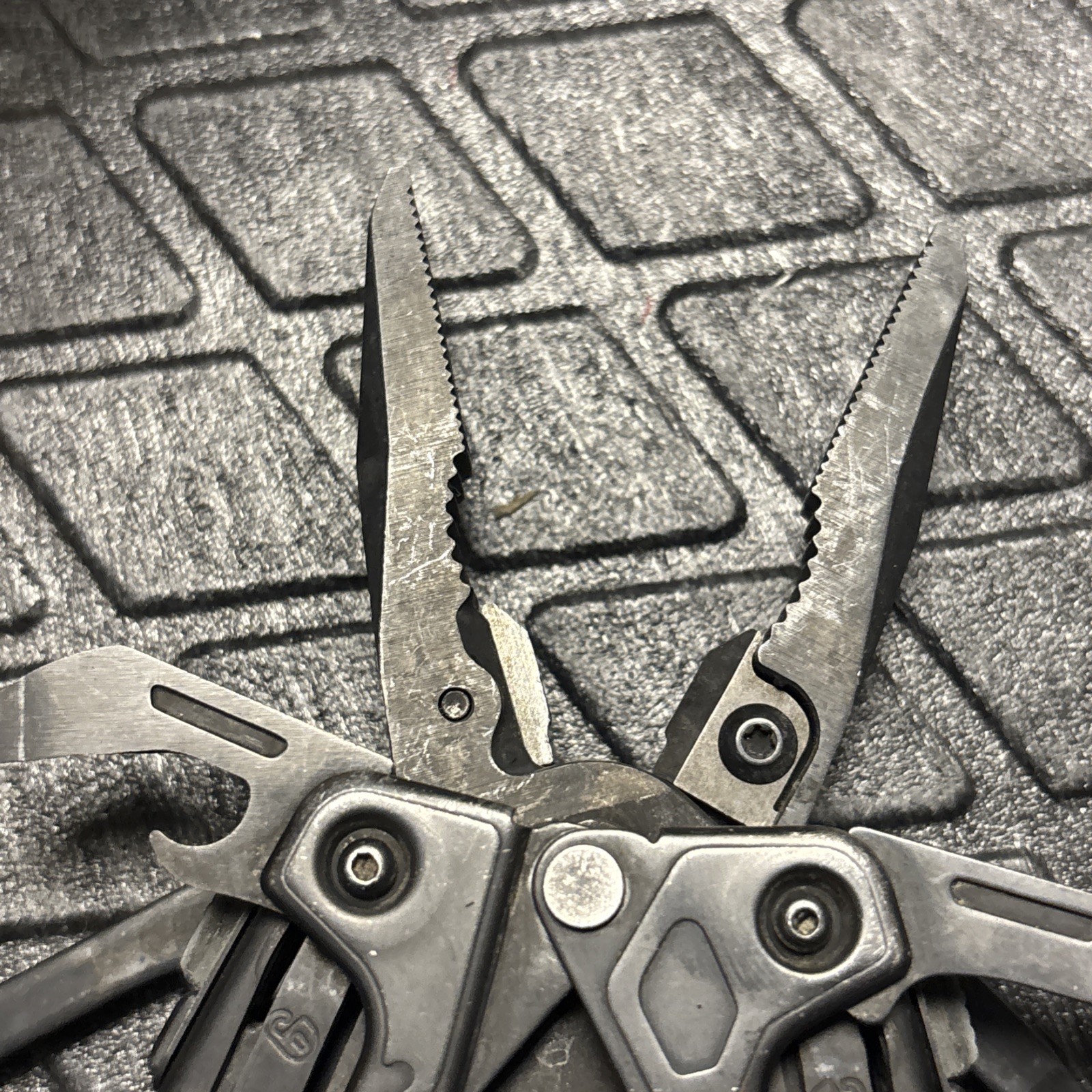 Leatherman OHT One Hand Tool Multitool - Black Oxide, Nice!