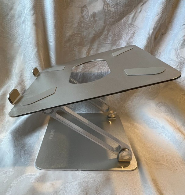 Boyata Silver Aluminum Adjustable Laptop stand
