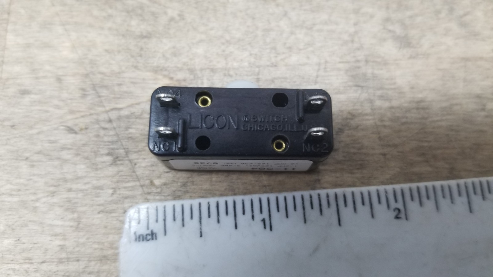 New / NOS Licon 11-304 Switch 11304