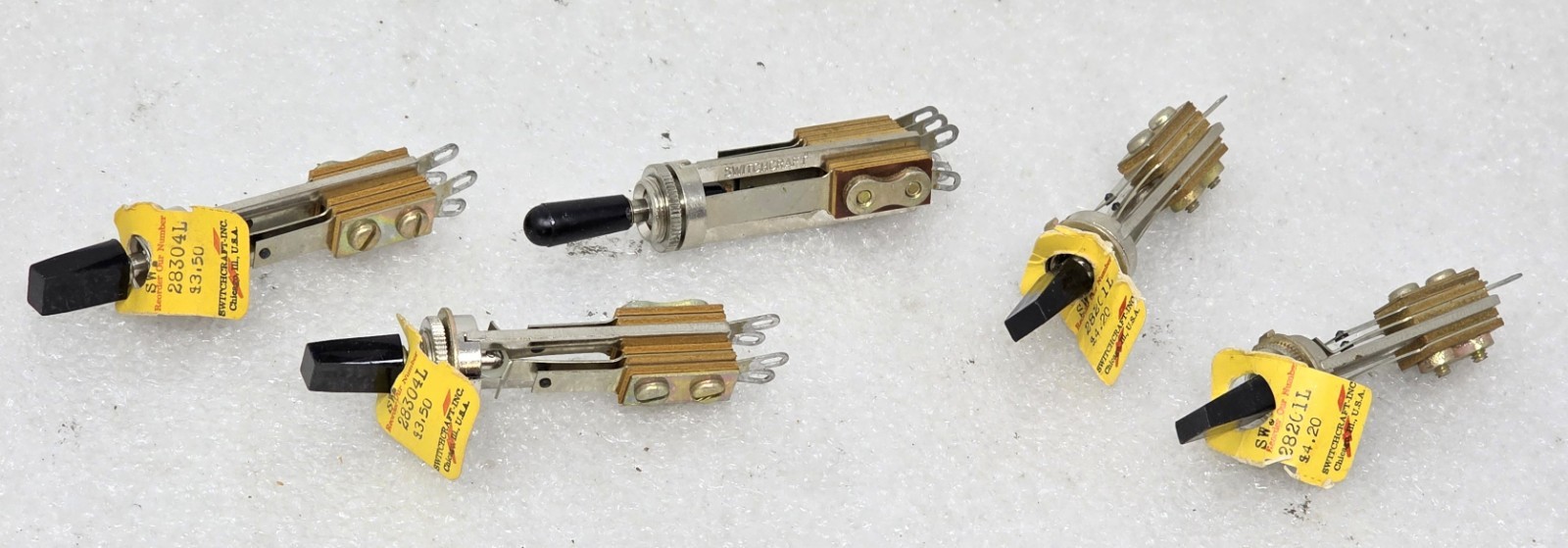 (Lot of 5) Vintage NOS Switchcraft Switches (2x 28304L, 2x 28201L 1x Unknown)