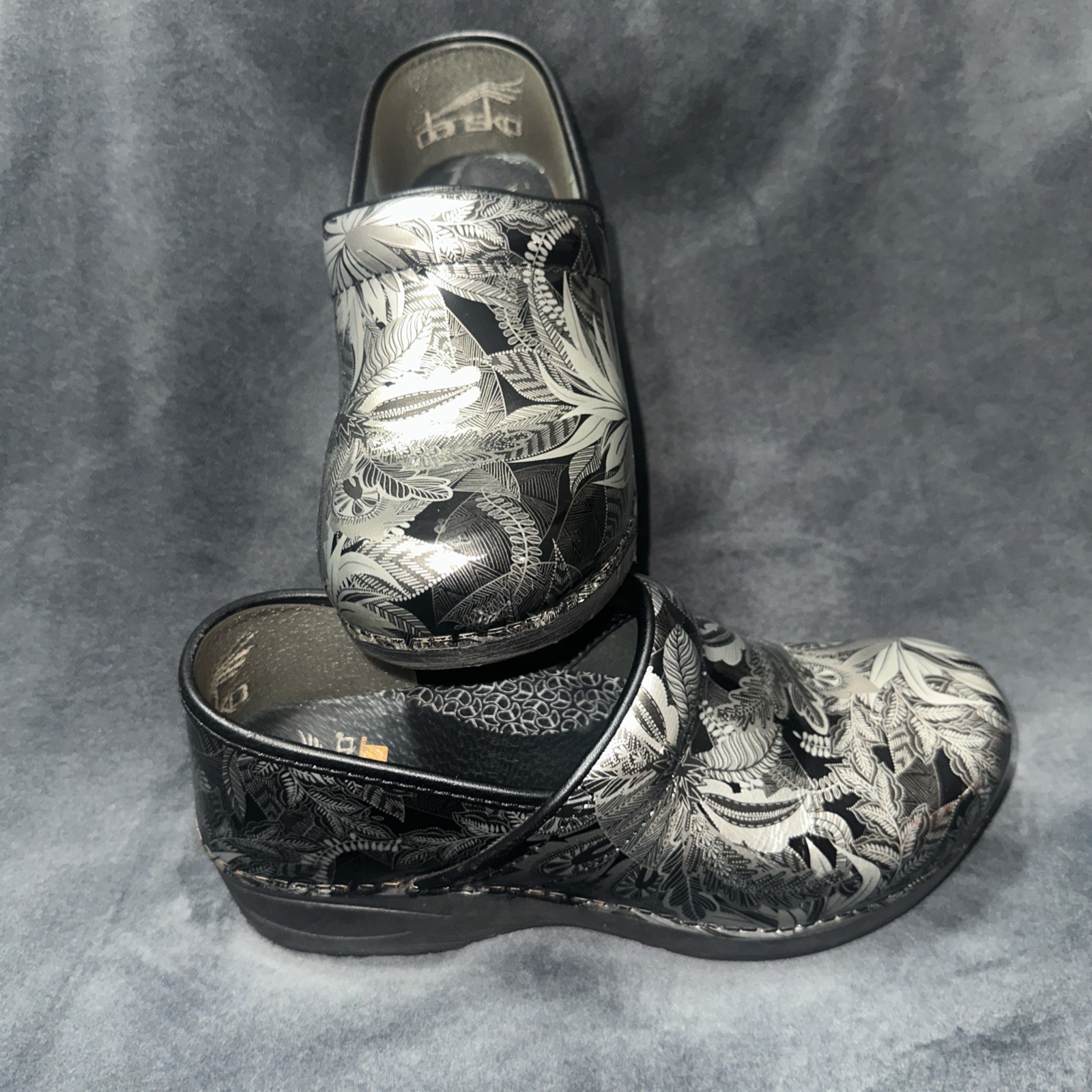 Dansko Professional XP 2.0 Clogs size 39 EUC