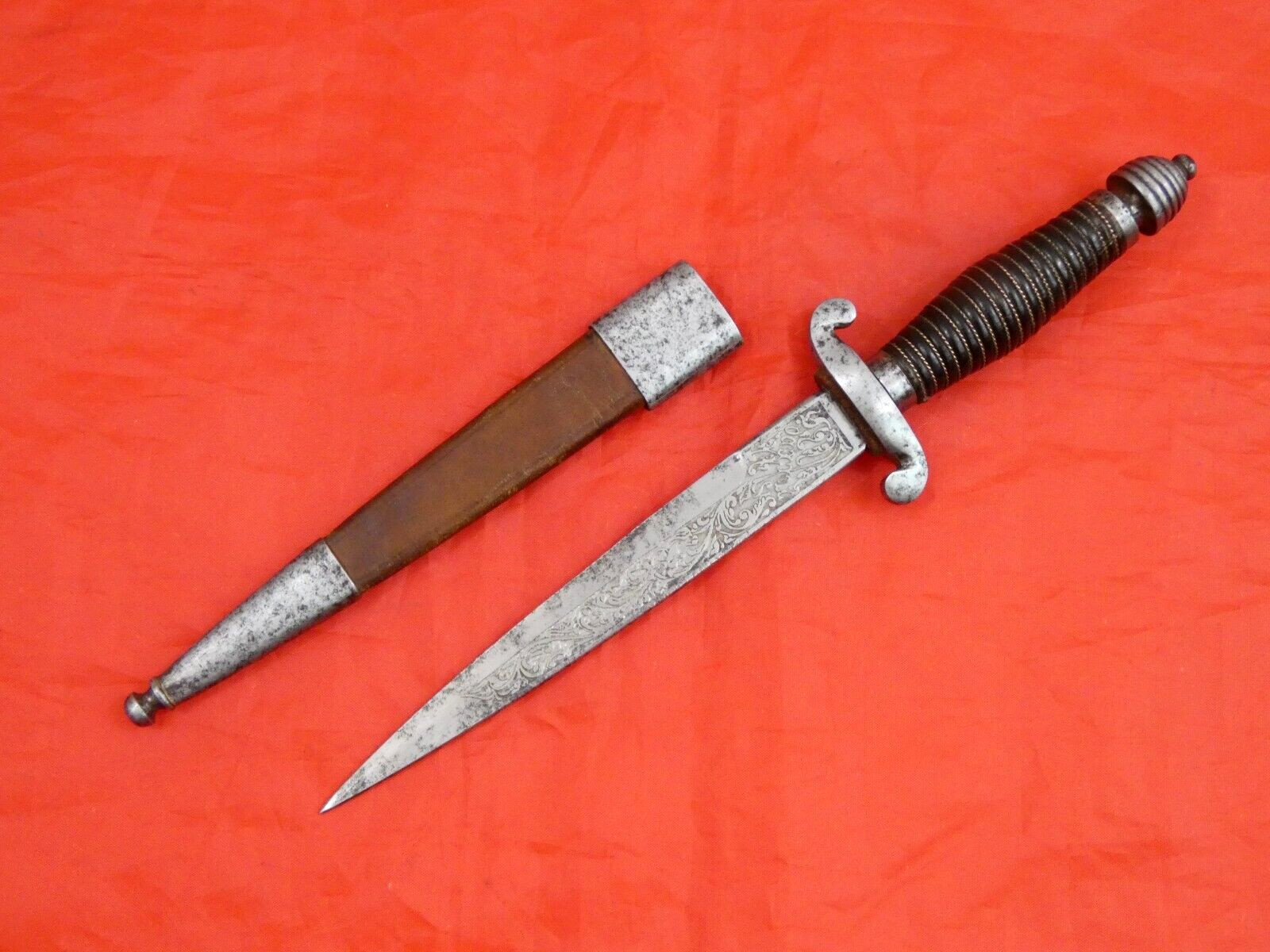 FINE ANTIQUE PROSTITUTE DAGGER KNIFE DECORATED BLADE SPAIN TOLEDO 19th century
