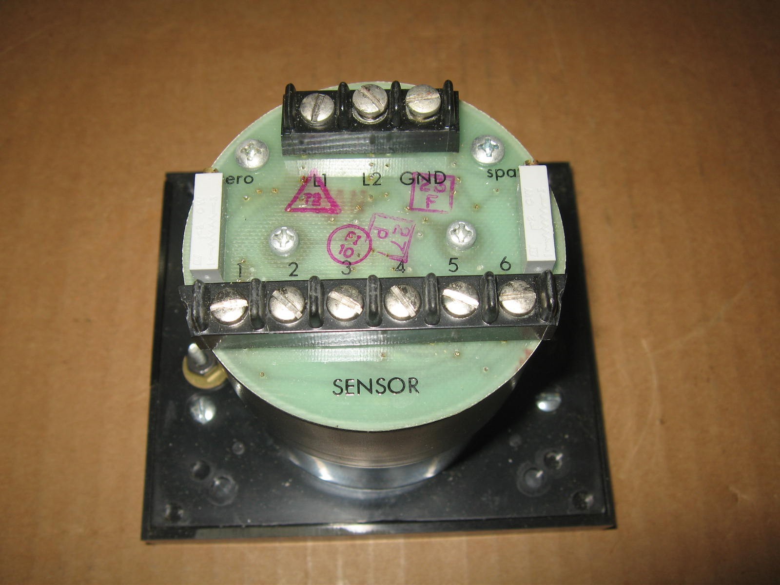 Omega EP2-32J4 Digital Thermistor Panel Meter 0-230F 0-100C
