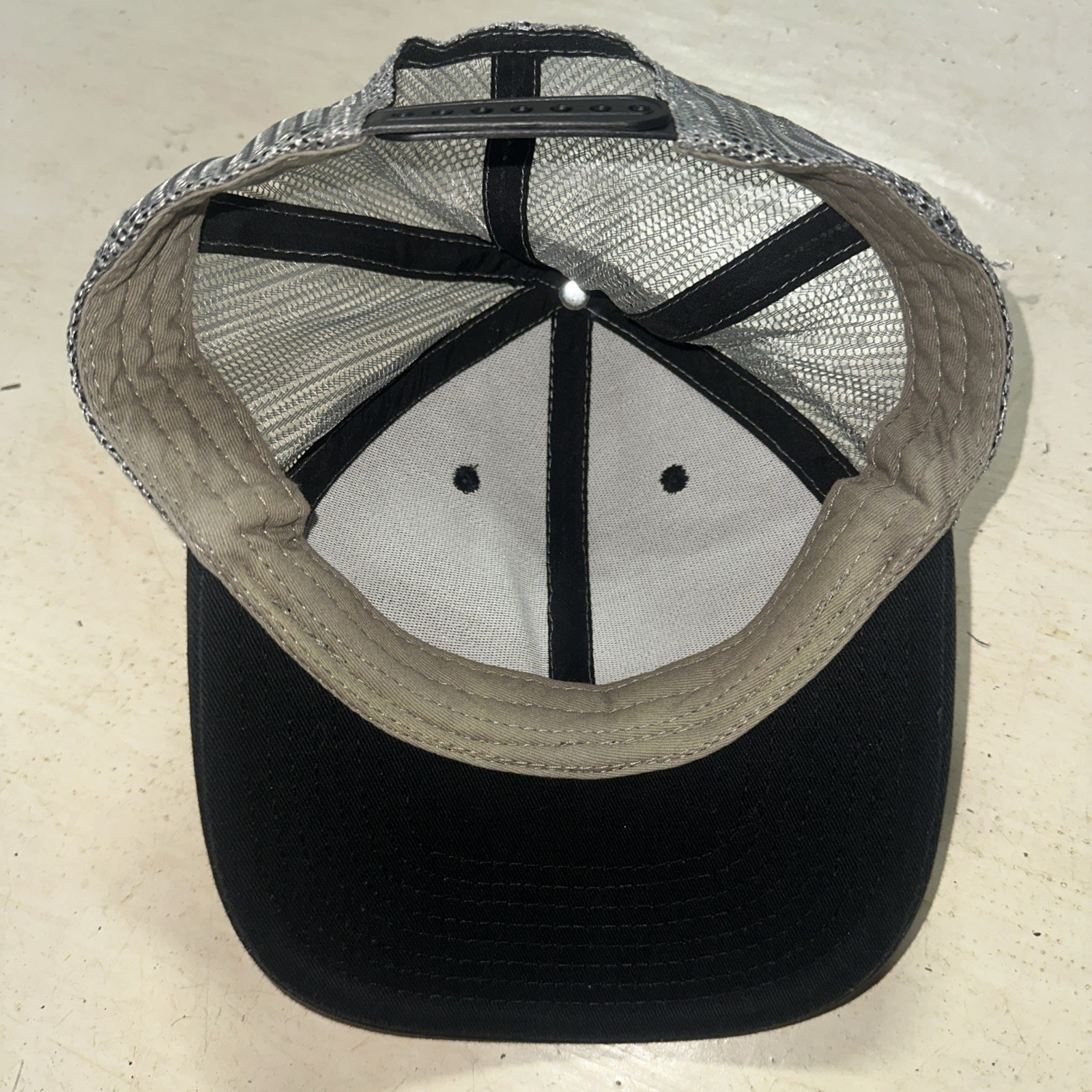 VMC Fishing Hooks Black Trucker Hat Adjustable Snapback Structured Gray Mesh