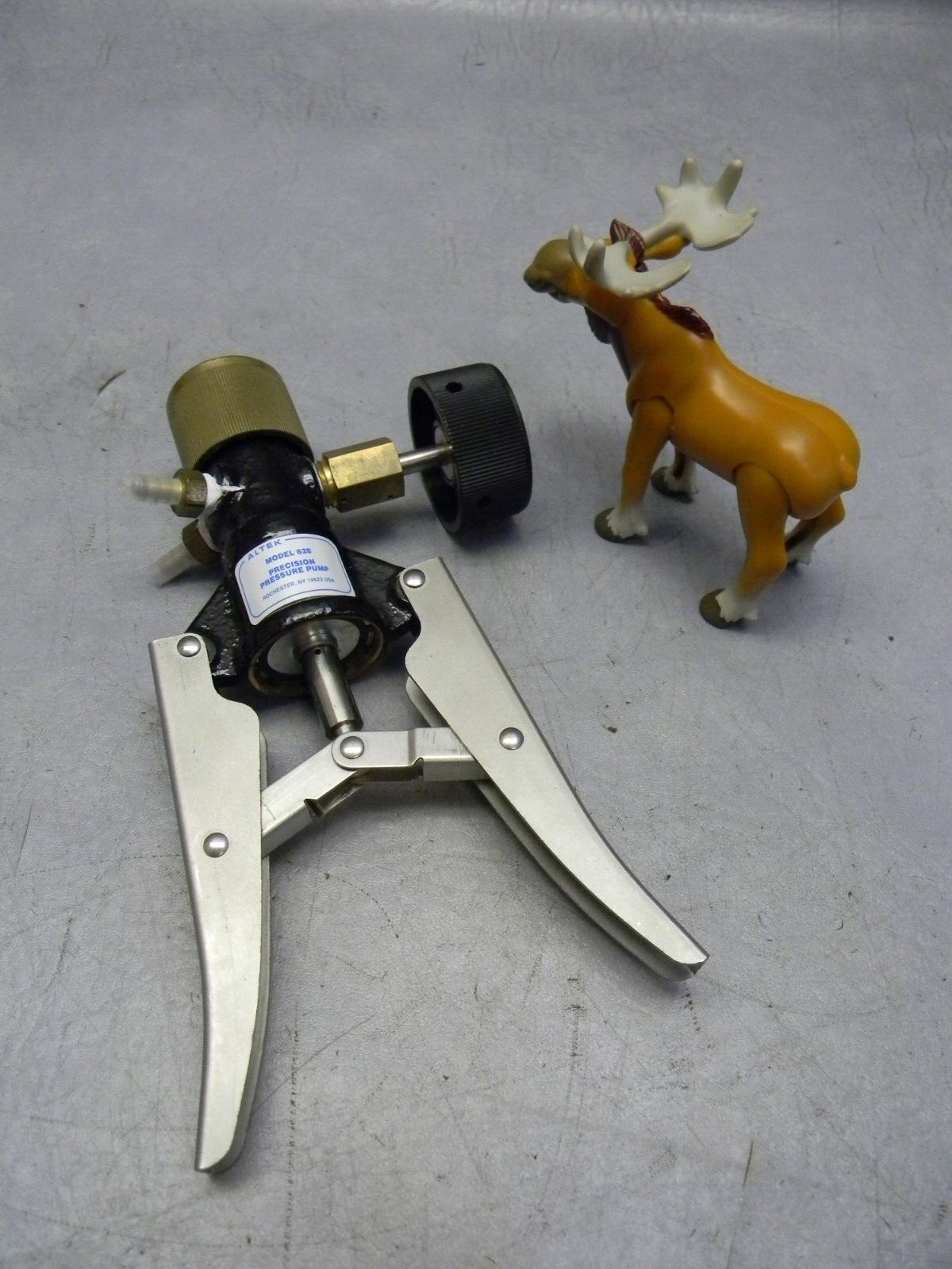 Altek Model 628 Precision Pressure Pump USED