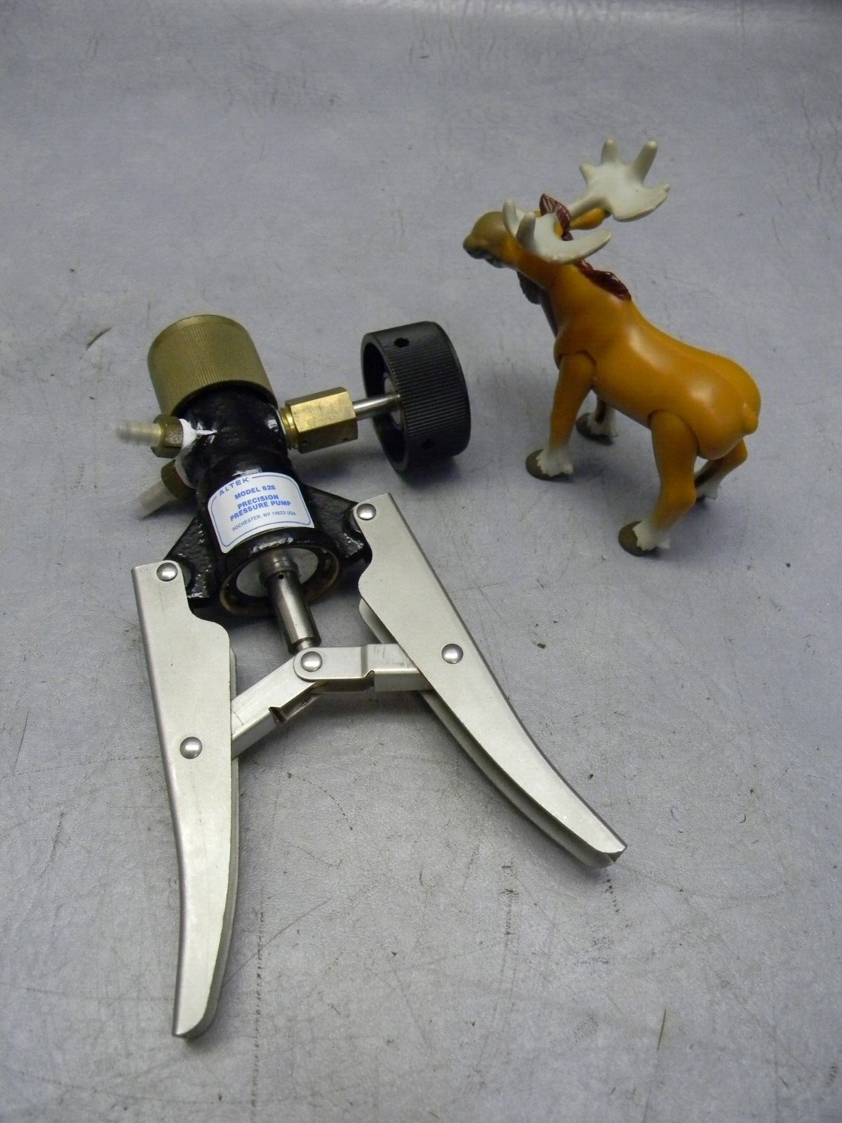 Altek Model 628 Precision Pressure Pump USED