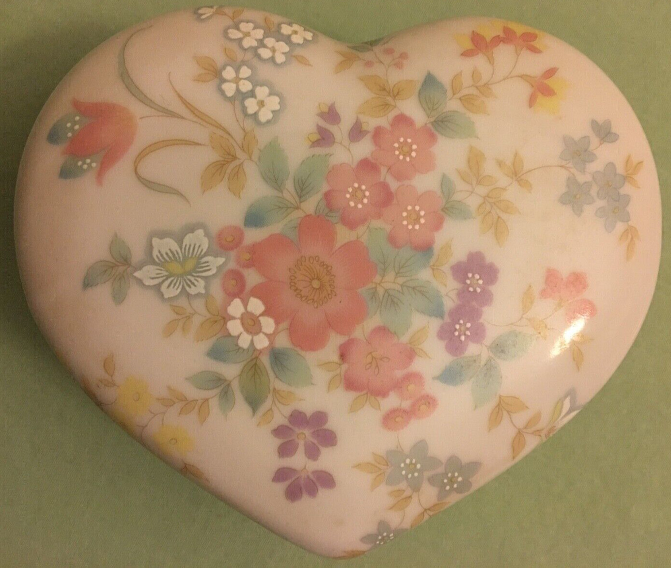 FLOWERED HEART TRINKET BOX - PORCELAIN - Takahashi San Francisco