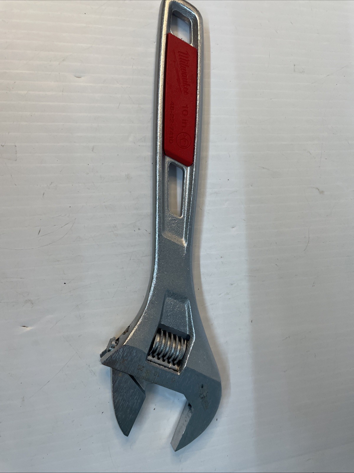 48-22-7410 10 in. Adjustable Wrench Milwaukee - Pre Owned