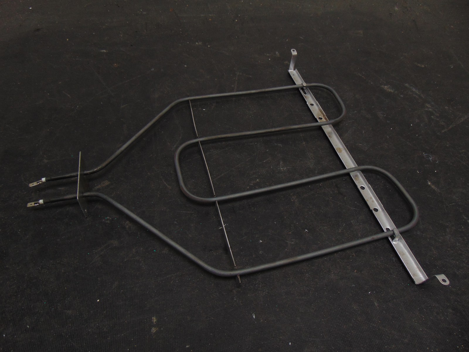 GE Range JBS160DM5BB Broil Element WB30X46986