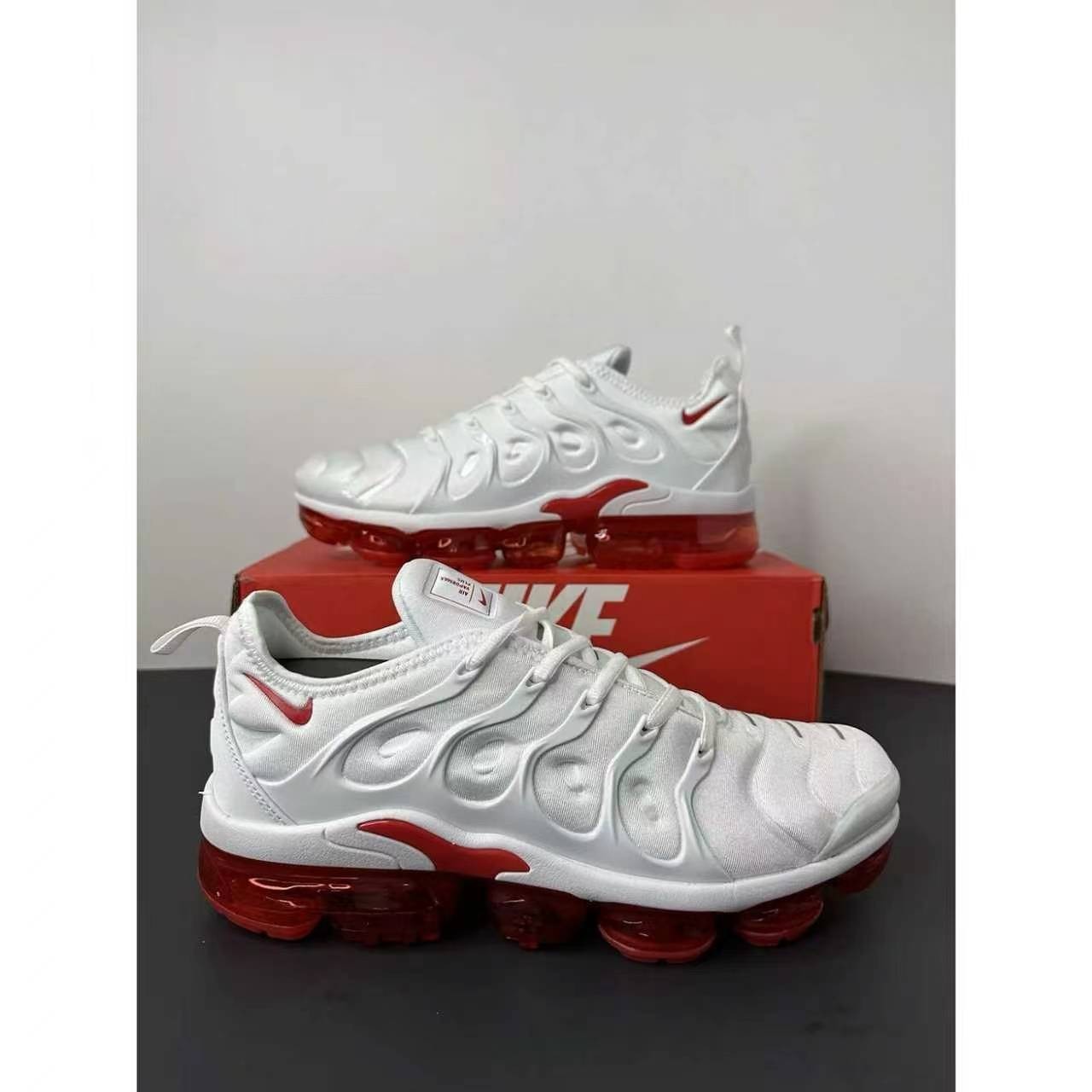 US SIZE New Nike air vapormax plus White/Red