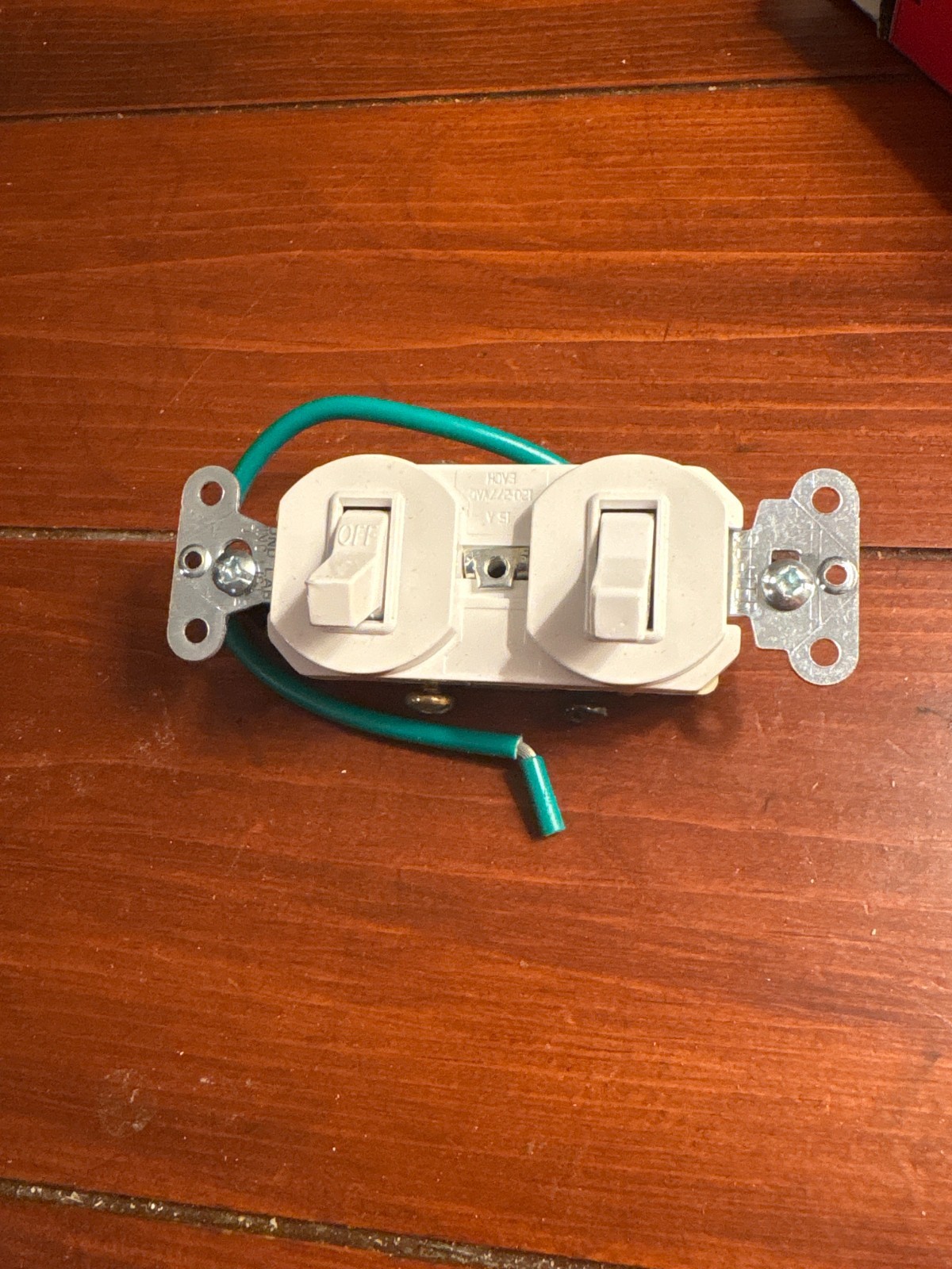Pass & Seymour #696WGCC6 15A White SP/3WY Switch,No 696WGCC6