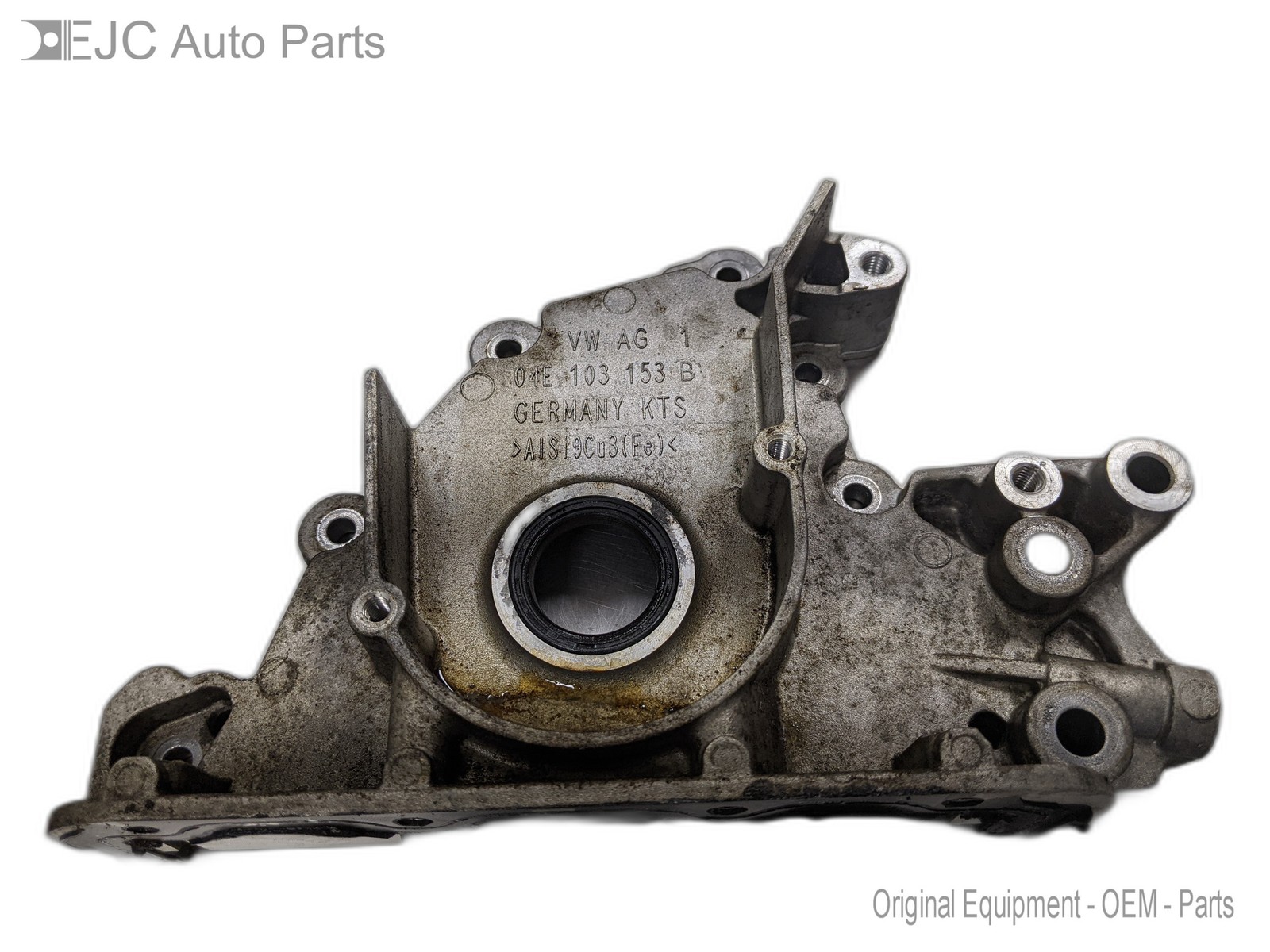 Front Oil Seal Housing For 19-20 Volkswagen Jetta  1.4 04E103153B