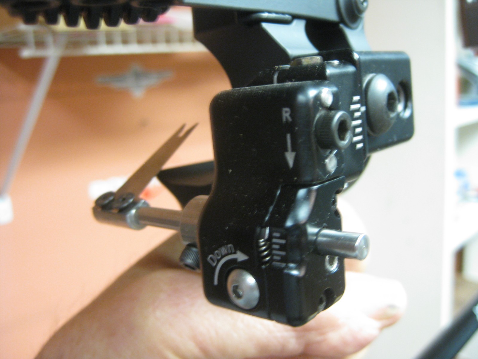 Spot Hogg The Edge Arrow Rest, Black, Right Hand