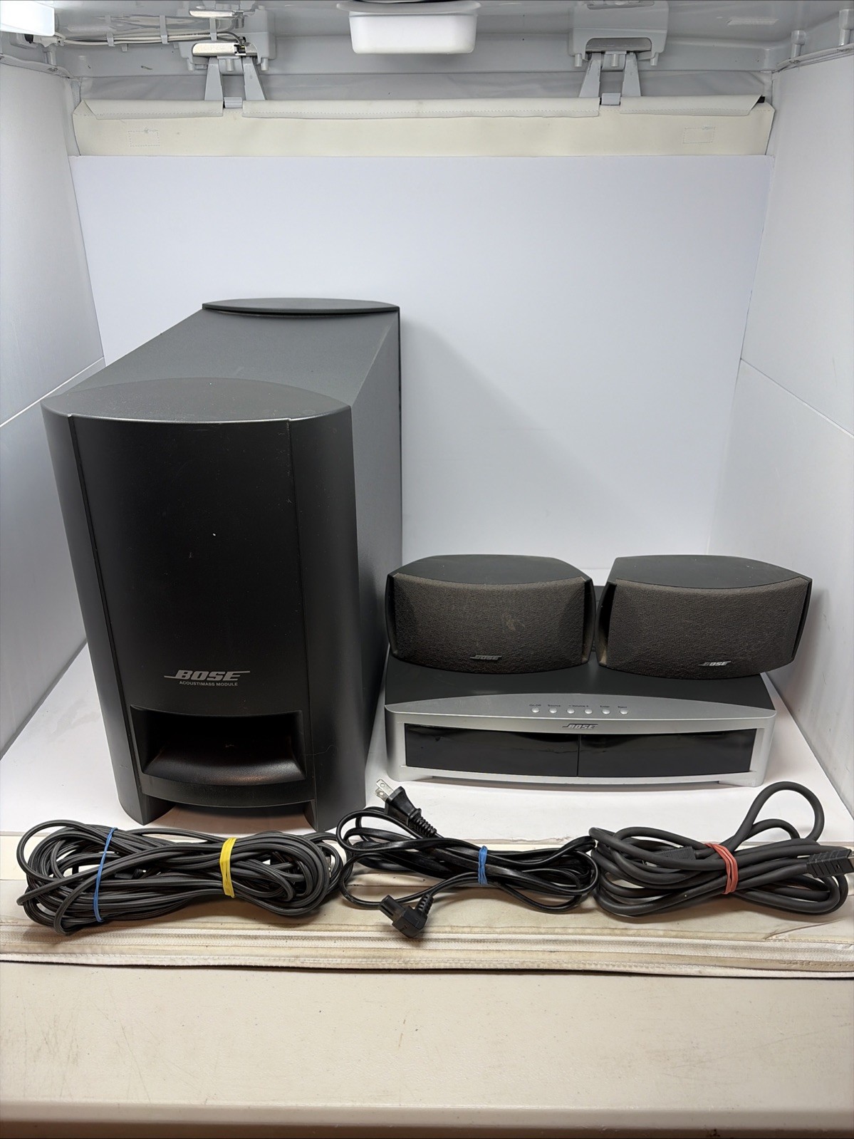 BOSE AV3-2-1 II Media Center w/ PS3-2-1 II Powered Speaker System Guide & Cables
