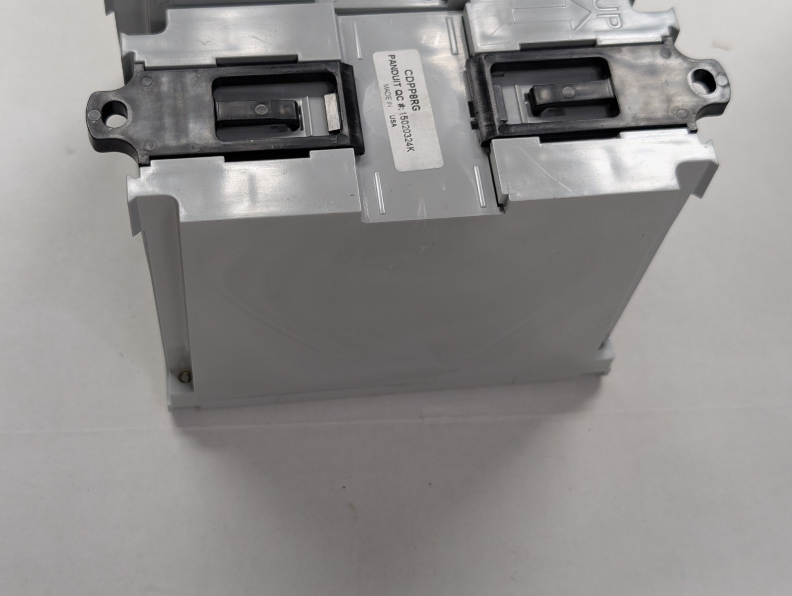 New Panduit CDPP8RG DIN Rail Shielded Patch Panel - No Box