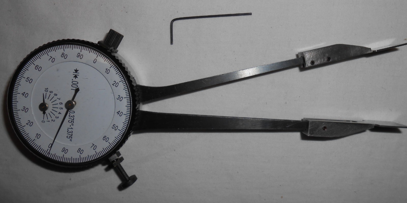 Mitutoyo Dial Caliper CAL-200375 0.01 mm Graduations White Dial