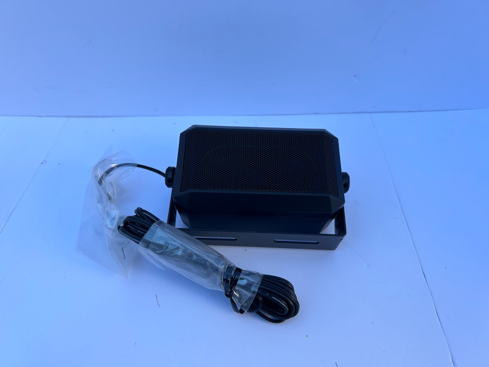 External 7.6 Watt Speaker RSN4003
