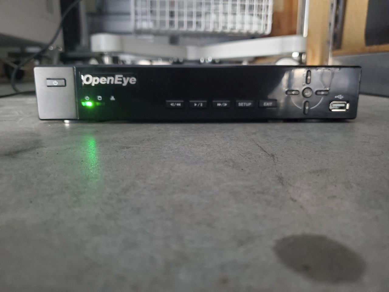 OpenEye OE-ESLIM4-1T 4 Channel Digital Video Recorder - Tested & Working