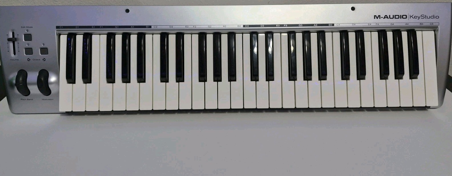 M‑Audio KeyStudio 49 USB MIDI Keyboard Controller + Box + USB Cable – Works