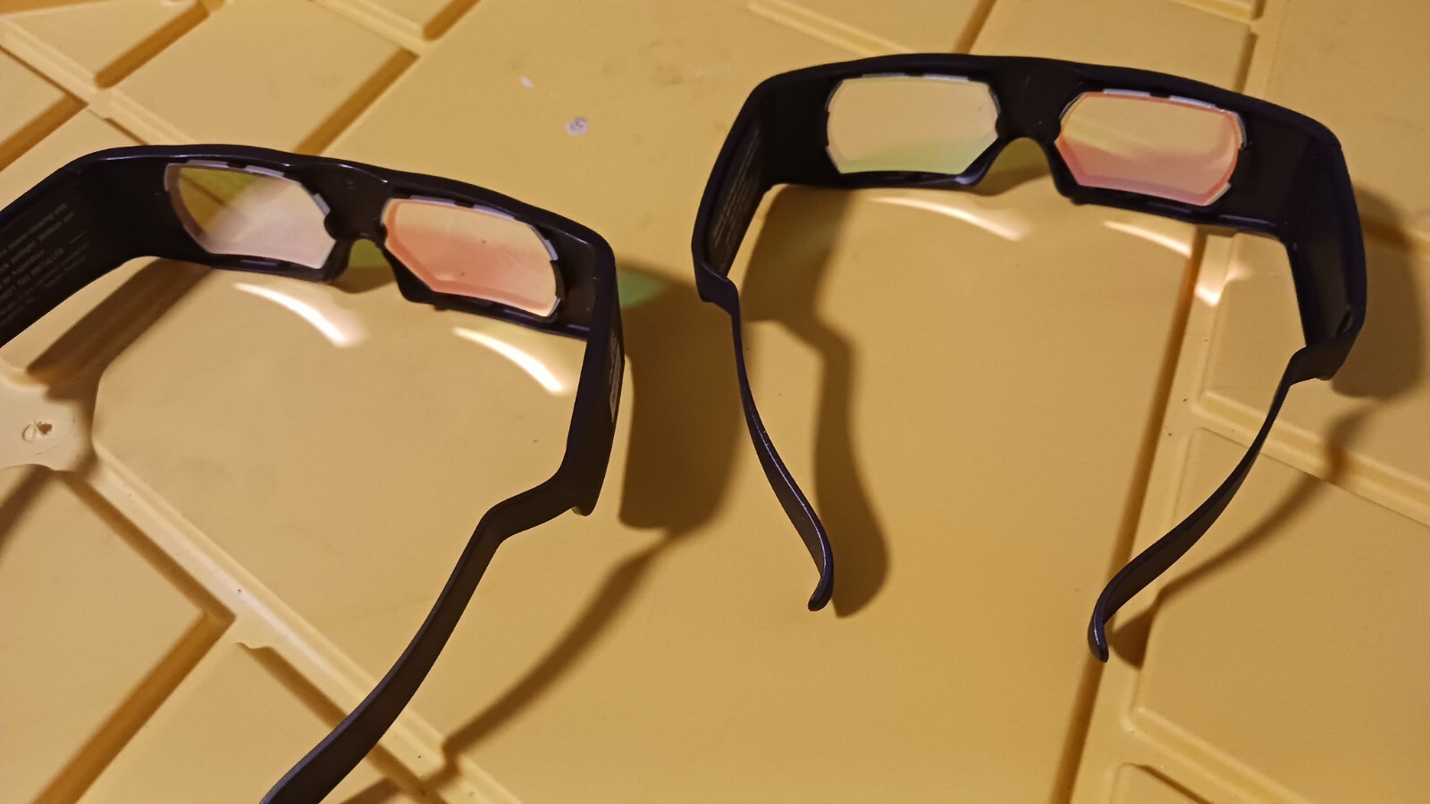 3D GLASSES