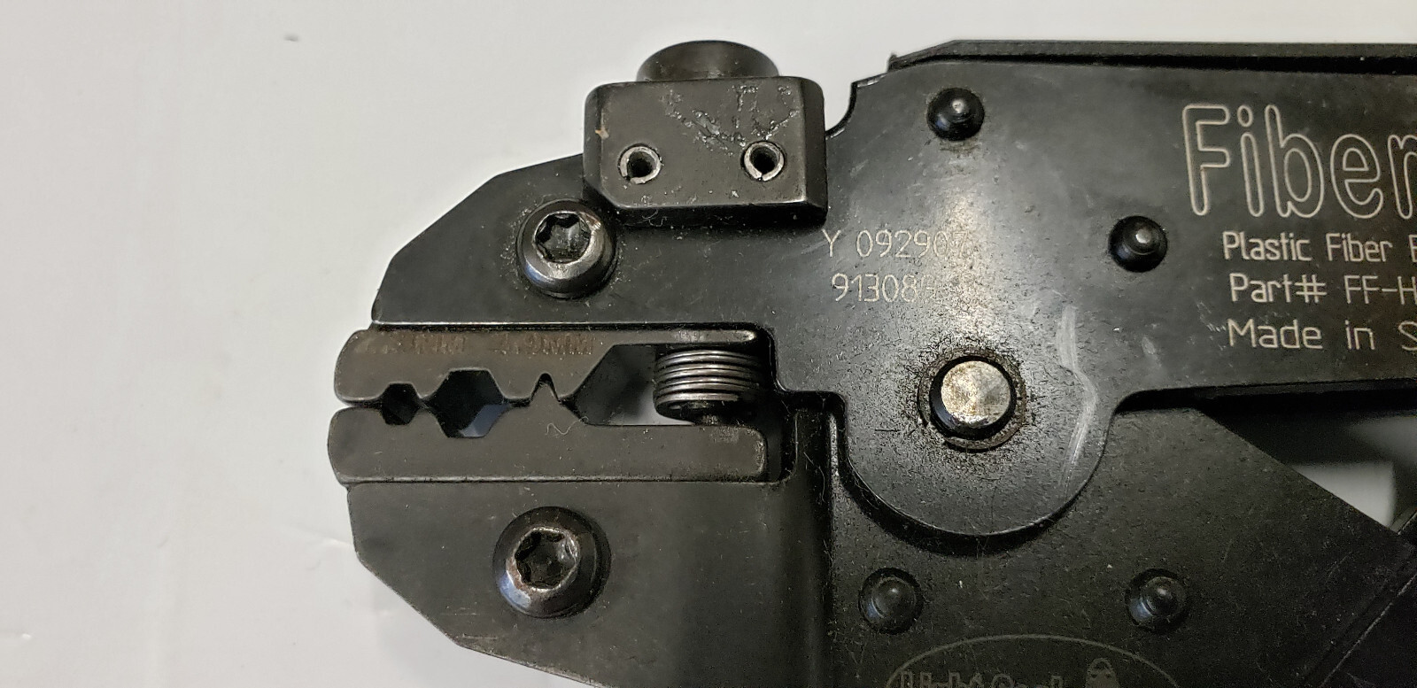 FiberFin FF-HTCSWG Light-Seal Crimp Swage Tool.
