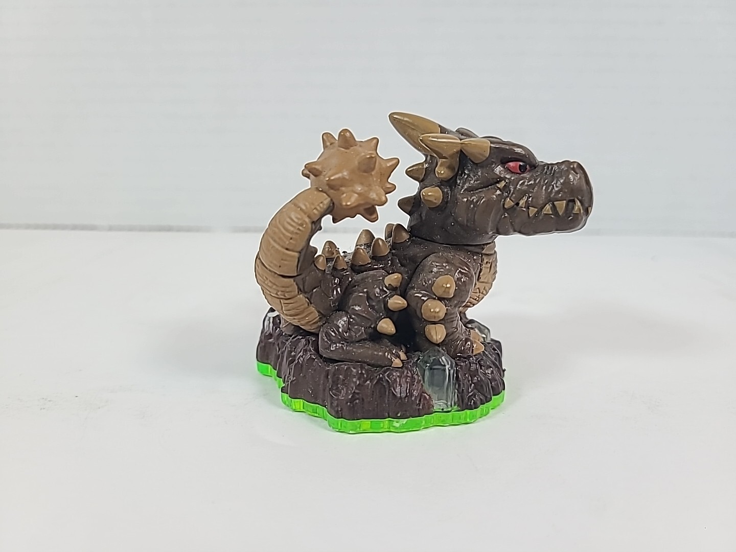 Activision Spyro Skylanders Bash Green Base w/ Card & Sticker